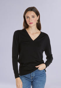 EBONY MERINO V NECK